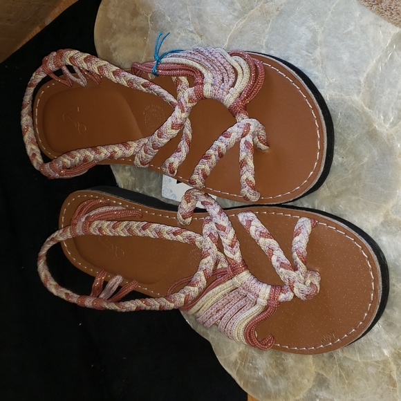 Vines islandwear Shoes Vines Islandwear Sweet Thing Sandals Poshmark